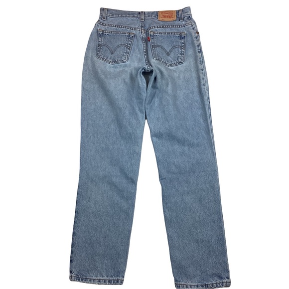 Levi’s Classic 550 Relaxed & Tapered Jeans - Picture 4 of 10